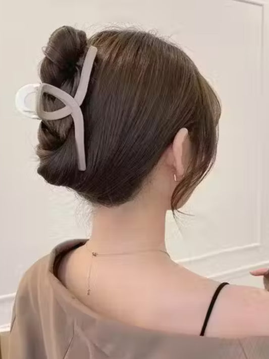 1 pc Korean Dual Shade Abs Plastic Loop Hair Claw For Women & Girls