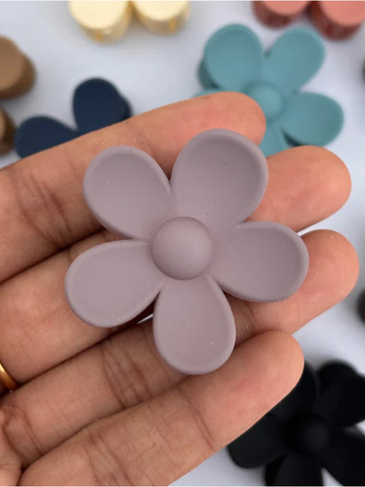 1 Pc Multicolor Abs Plastic Matte Flower Hair Claw For Women & Girls